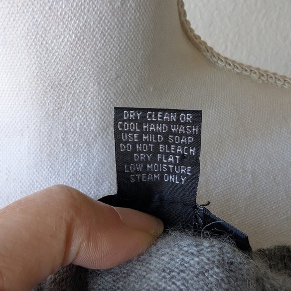 C3 100% Cashmere Grey Sweater, Size S - Picture 6 of 10